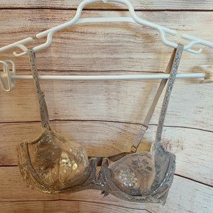 Victoria’s Secret bra 34C. Tan & silver